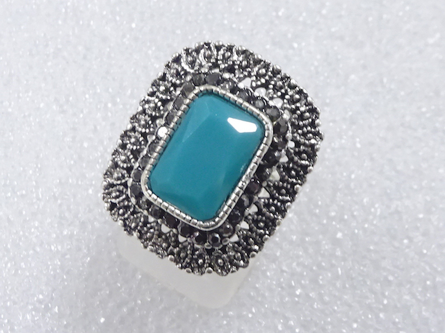 JAPANESE KIMONO / ANTIQUE COLORED STONE RING (SIZE 12.5)